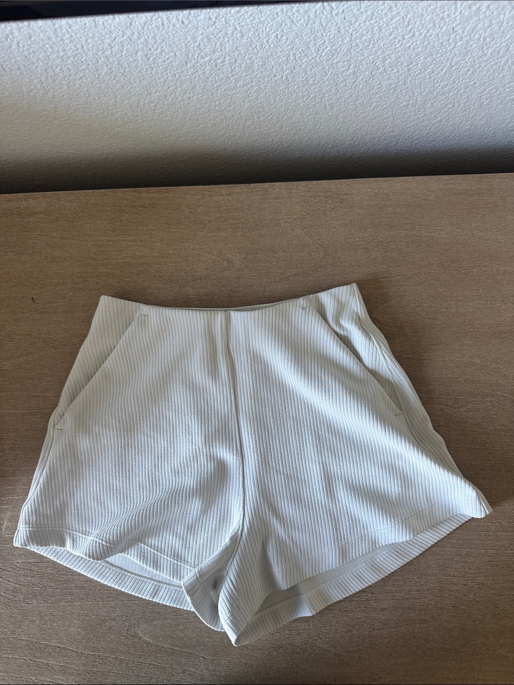 Lululemon Ribbed Softstreme High-Arise 2” Short | 0